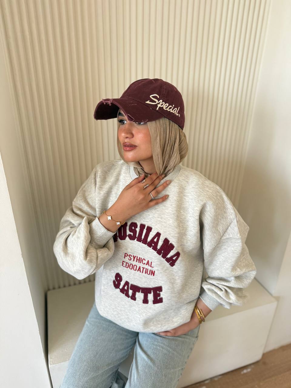 Embroidery sweatshirt